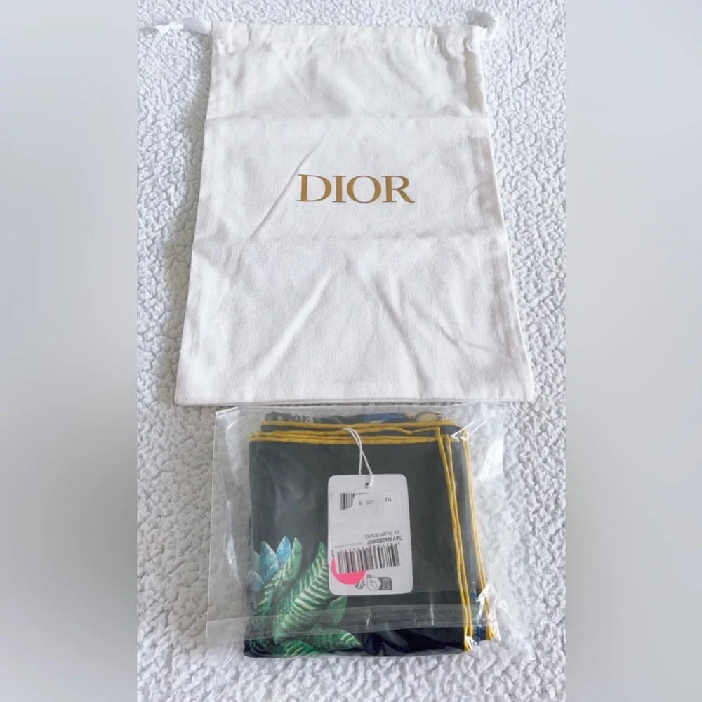 Authentic Christian Dior TOILE DE JOUY VOYAGE 90 Square Silk Scarf